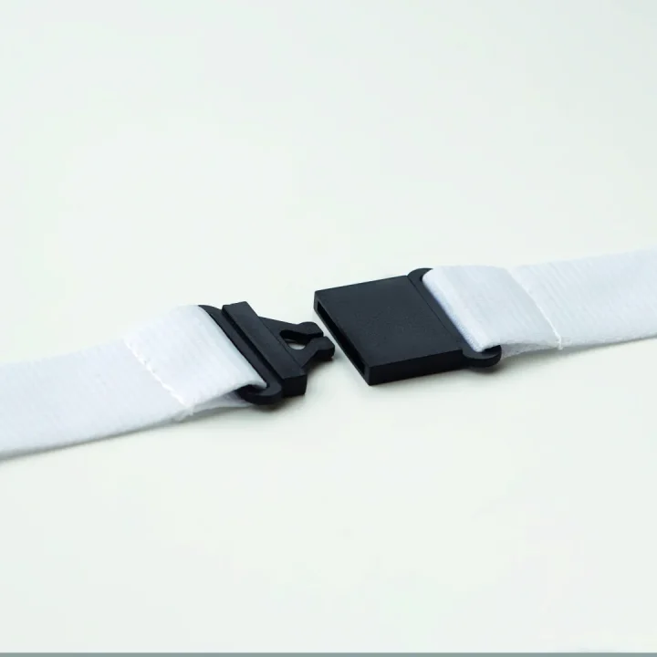 mo9661-06-side